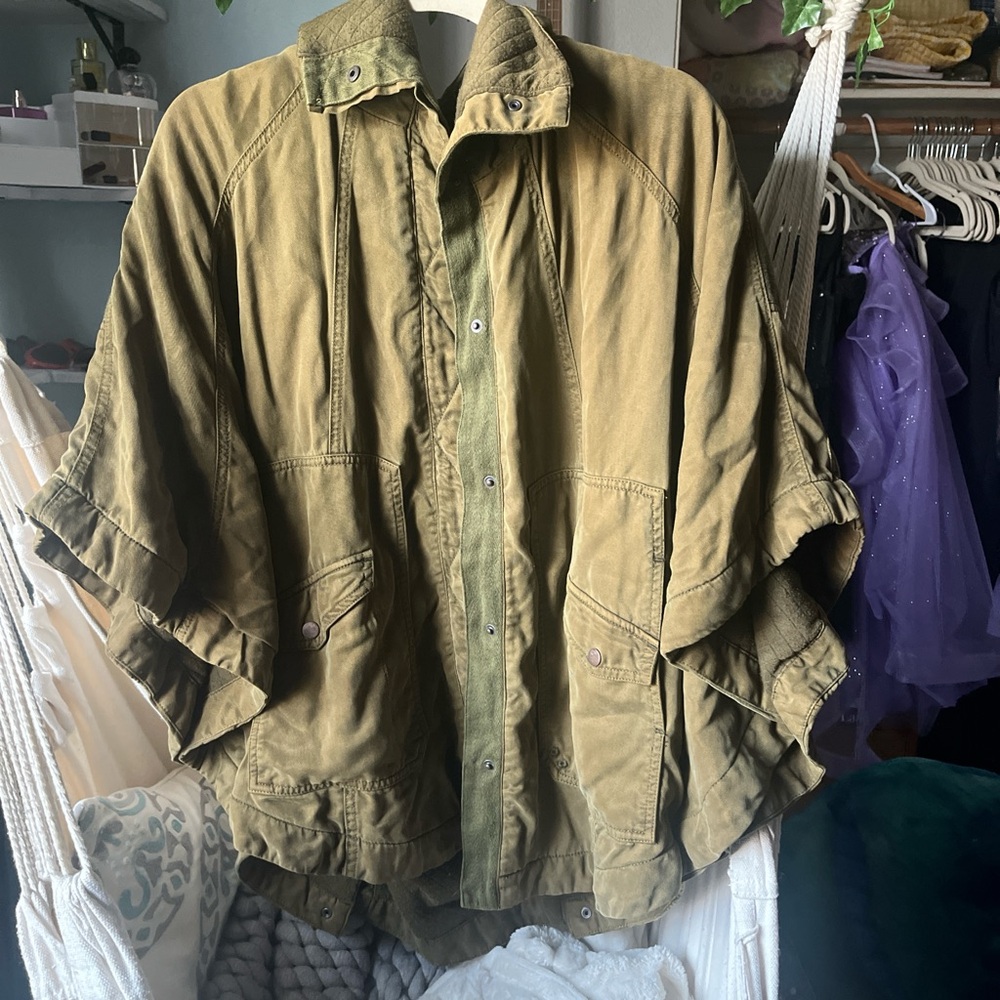 Oversized women’s small green jacket with a relaxed fit